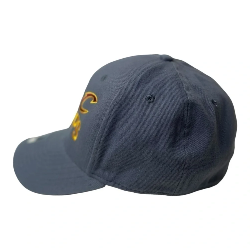 NWT Adidas Men’s 2016 NBA Champs Cleveland Cavaliers Grey Fitted Hat